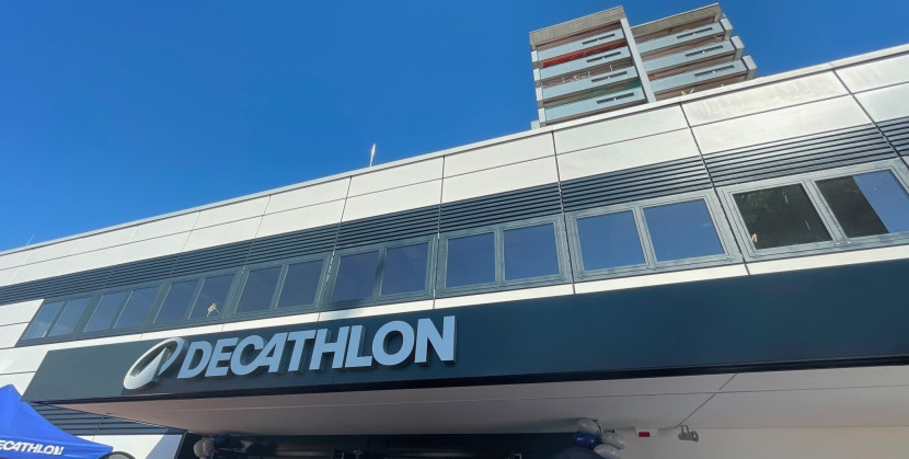 OB Hebbel besucht neuen Decathlon-Standort in Wiesdorf